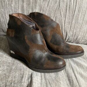 Donald J Pliner Booties 7.5M Daphne Brown Leather Wedge Suede Distressed Leather